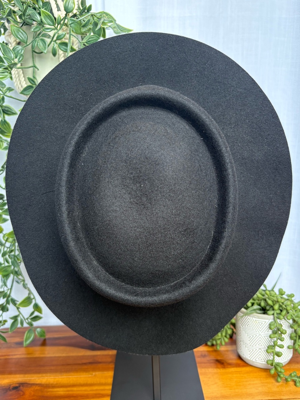 Black Wool Felt Wide-brim Floppy Hat with velvet-like trim - GUC